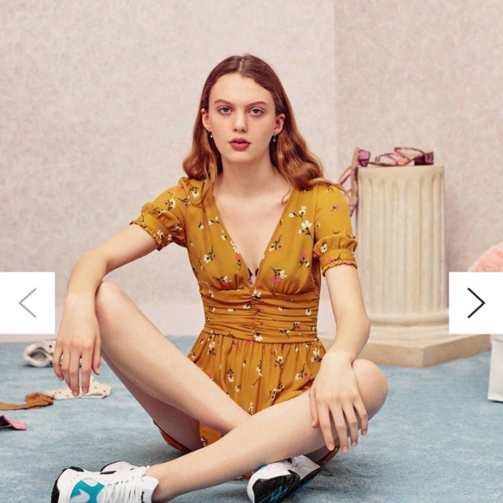 NWOT UO Emmy Ruched Short Sleeve Floral Dress
